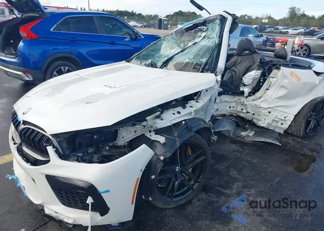 2024 BMW M8 Competition z USA, uszkodzony, nr VIN WBSDZ0C05RCP18148